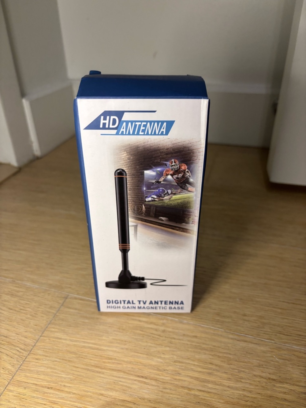 HD Antenna Digital TV Antenna - Black with Blue Box